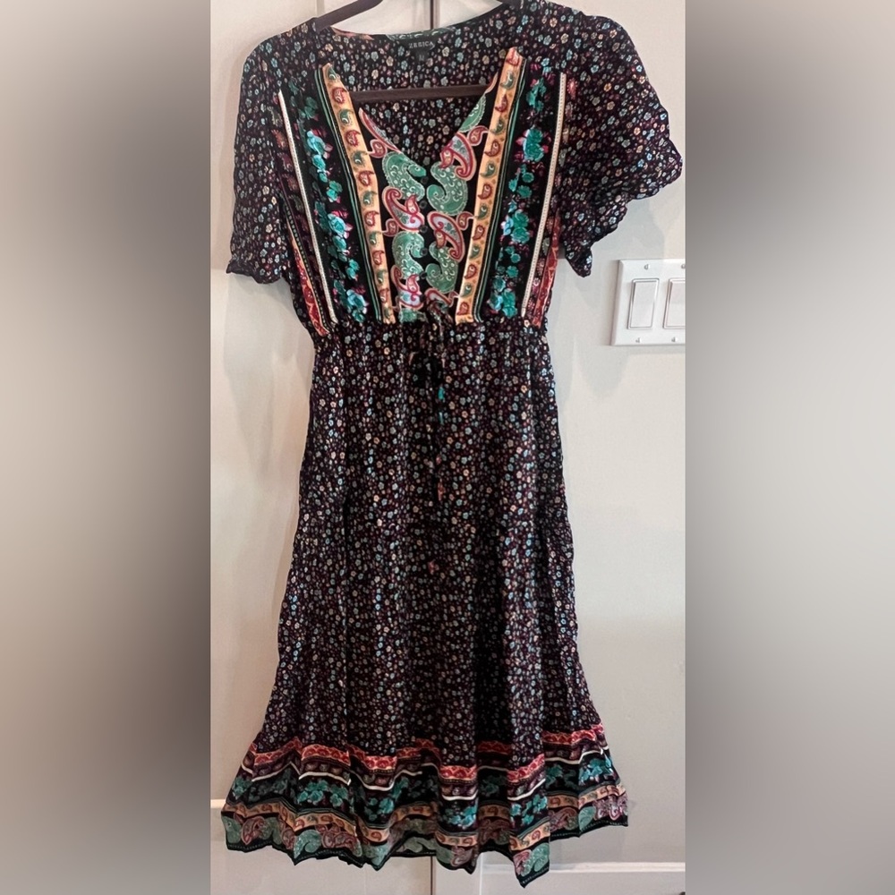 Zesica Maxi Boho Dress Black Floral Paisley Print Tied Waist Women's‎ Medium - Picture 2 of 7
